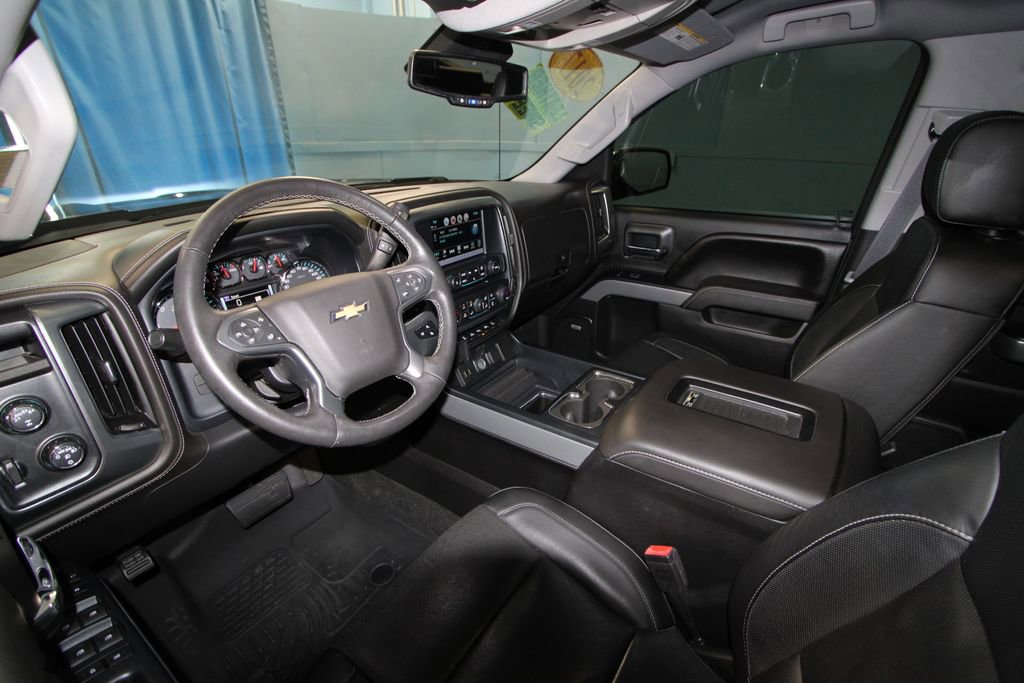 2017 Chevrolet Silverado 1500 LTZ photo 3