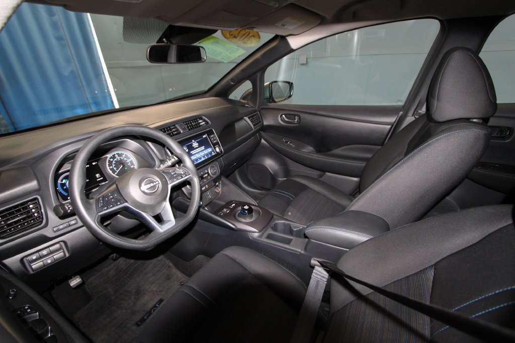 Used 2025 Nissan Leaf S with VIN 1N4AZ1BV3SC559638 for sale in Evansville, IN
