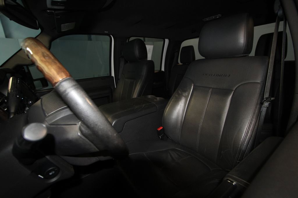 2015 Ford F-350 Platinum photo 4