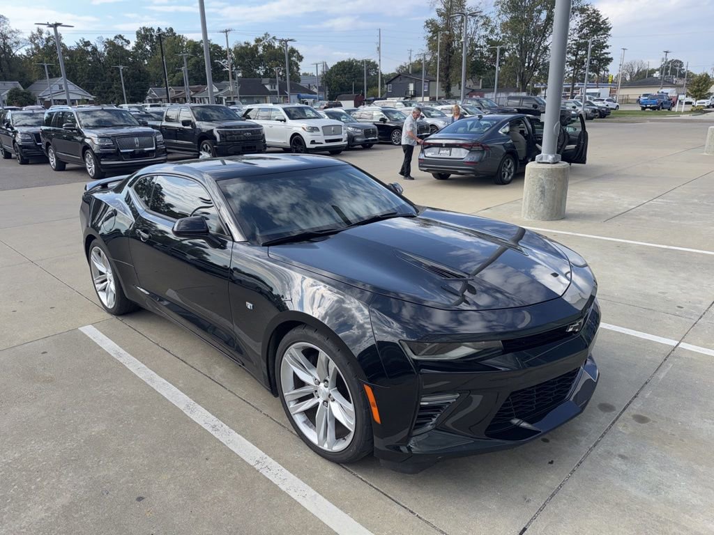 2018 Chevrolet Camaro SS Coupe photo 2