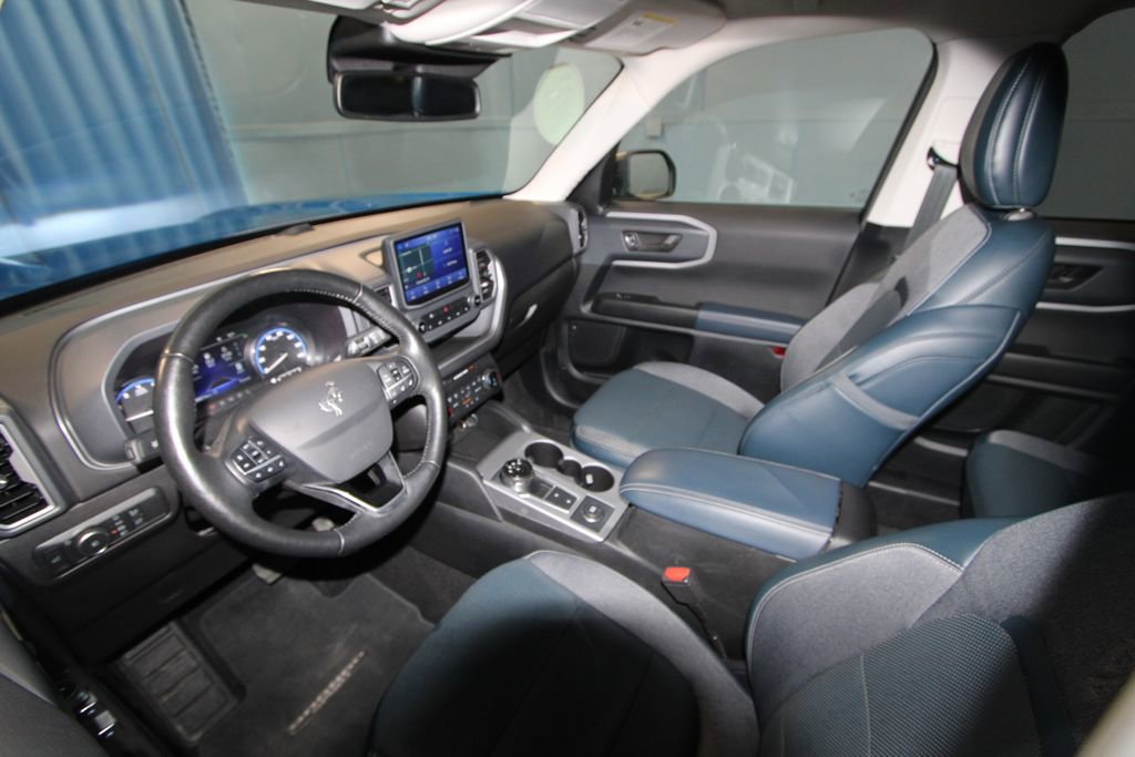 2022 Ford Bronco Sport Outer Banks photo 3