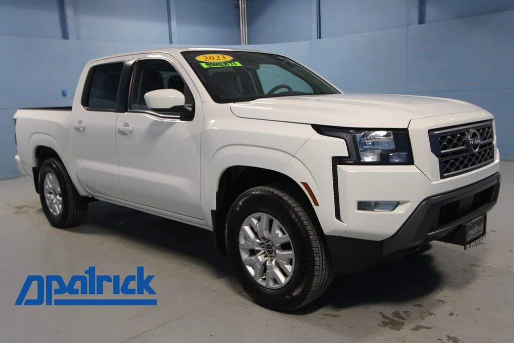 2023 Nissan Frontier SV's photo