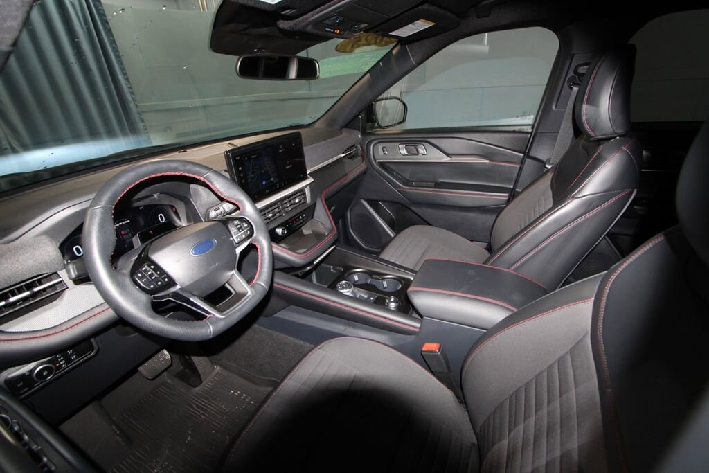 Used 2025 Ford Explorer ST-Line 4D Sport Utility