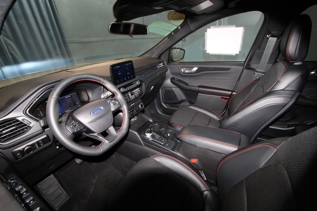 Used 2025 Ford Escape Hybrid ST-Line 4D Sport Utility