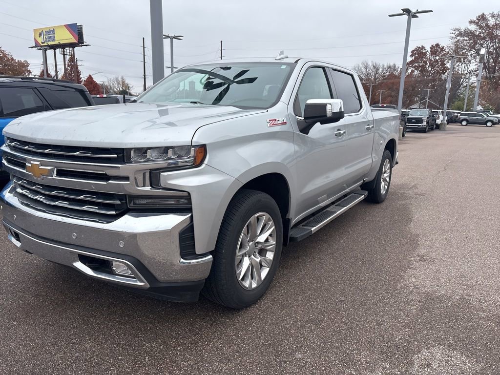 2019 Chevrolet Silverado 1500 LTZ photo 2