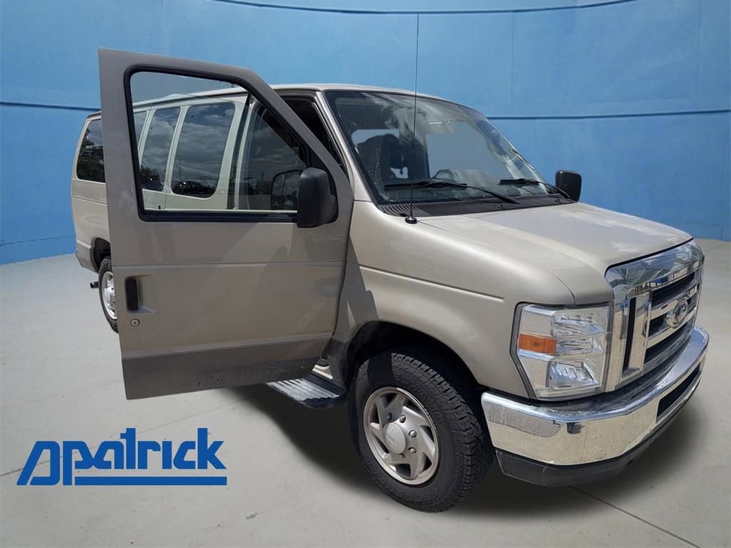 2009 Ford E-Series's photo