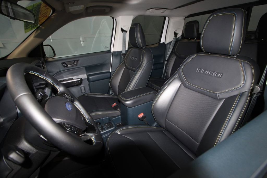 Used 2025 Ford Maverick Lobo High Truck Crew Cab