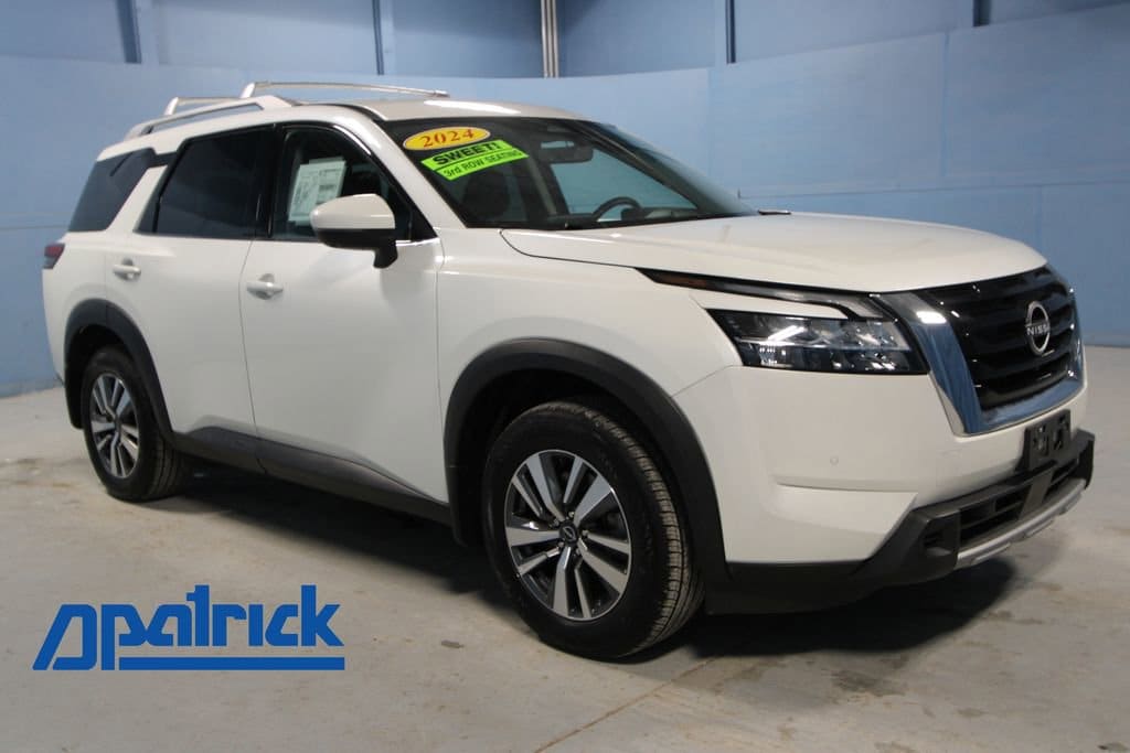 2024 Nissan Pathfinder SL's photo