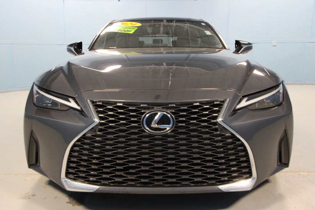 2024 Lexus IS 300 - Photo 27