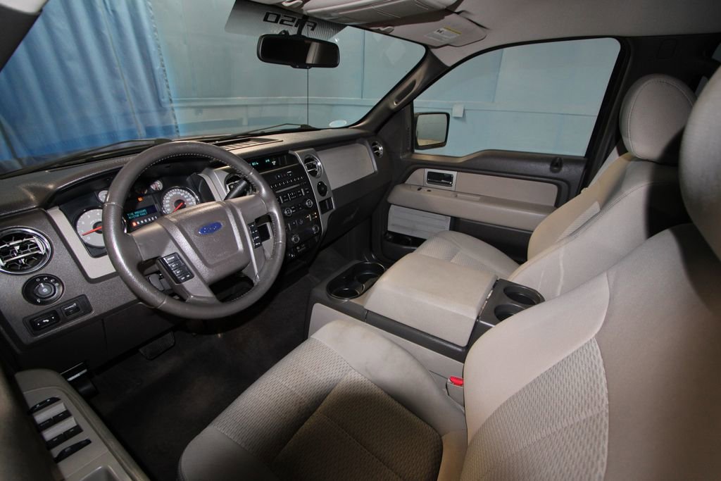 2010 Ford F-150 XLT photo 3