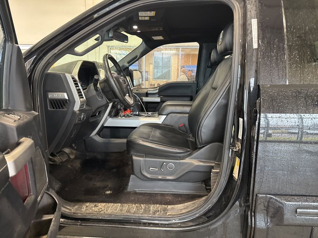 2017 Ford F-150 Lariat photo 4