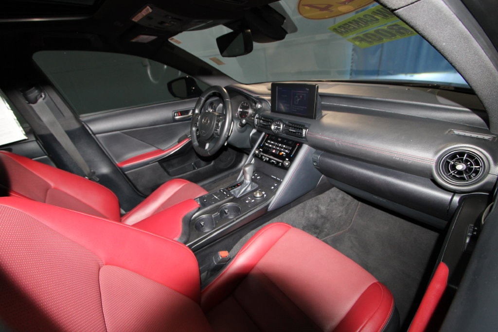 2024 Lexus IS 300 - Photo 24