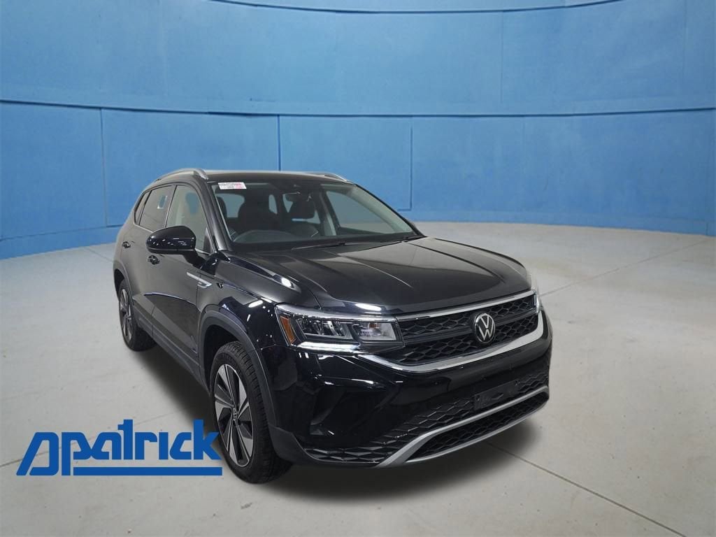 2024 Volkswagen Taos SE's photo