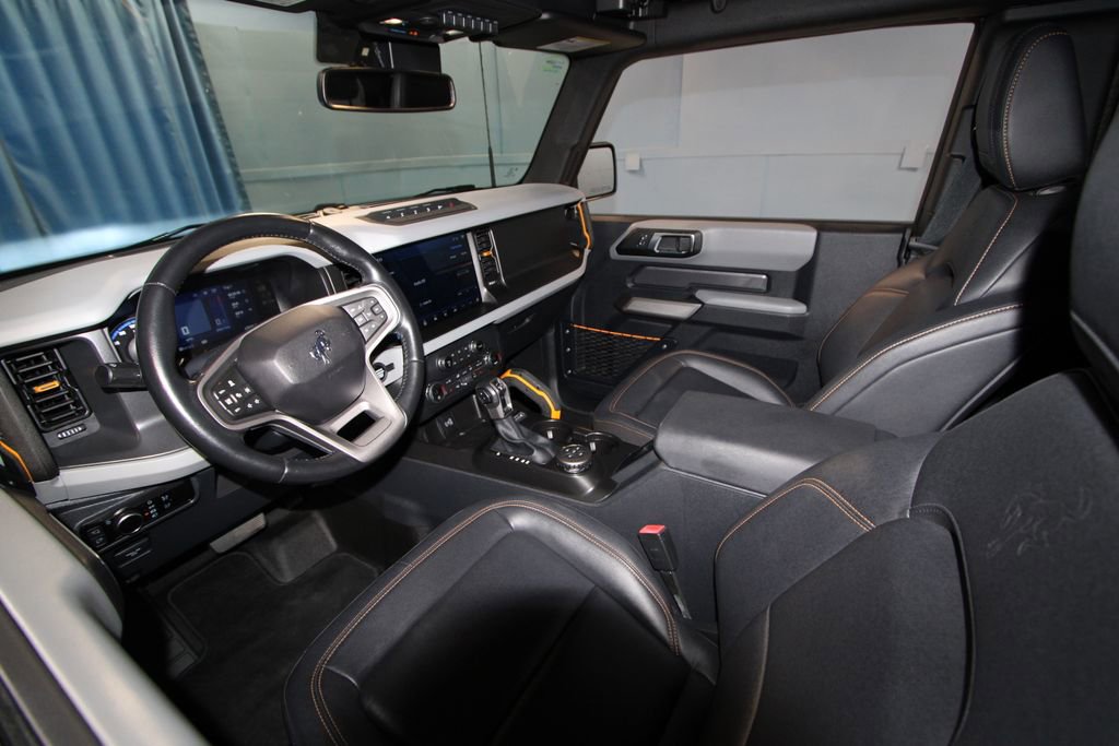 2023 Ford Bronco Badlands photo 2