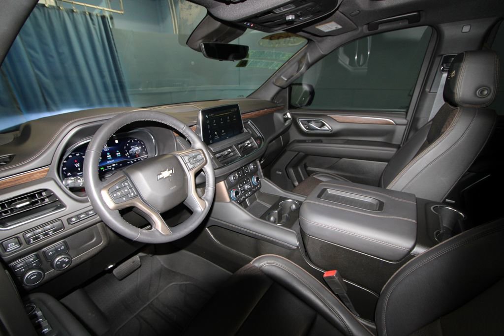 2023 Chevrolet Tahoe High Country photo 2