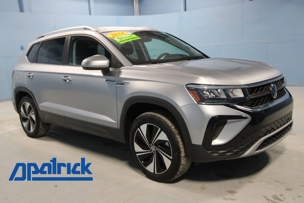 2024 Volkswagen Taos SE's photo