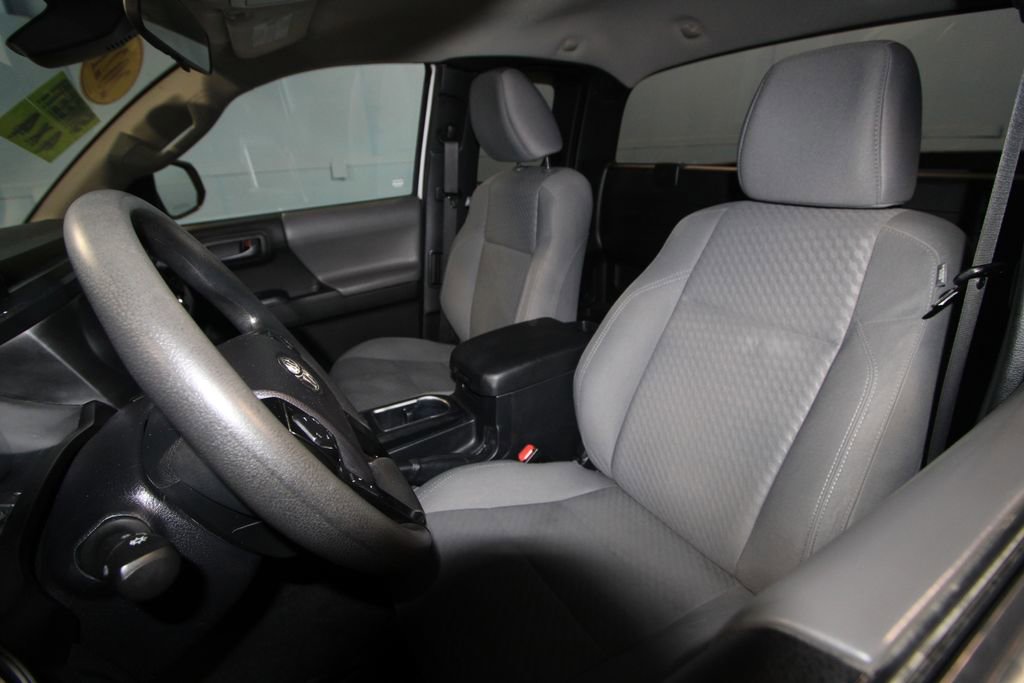 2021 Toyota Tacoma SR Access Cab photo 3