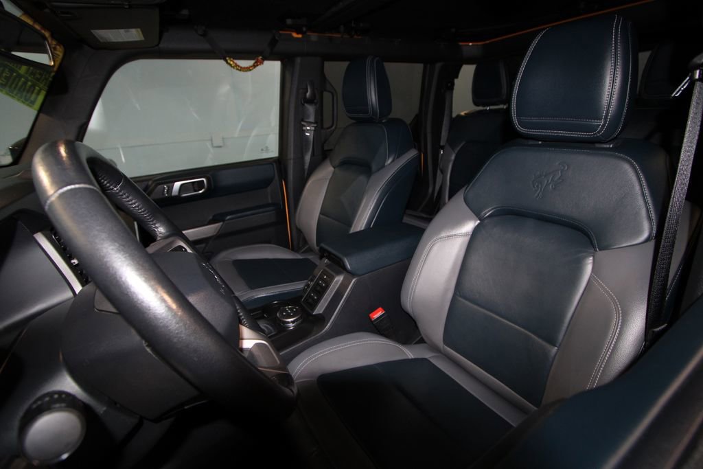 2021 Ford Bronco First Edition photo 3