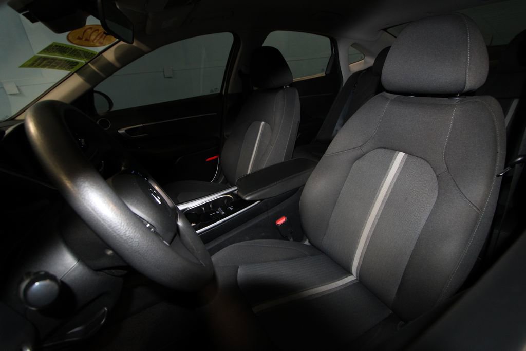 2022 Hyundai Sonata SE photo 3
