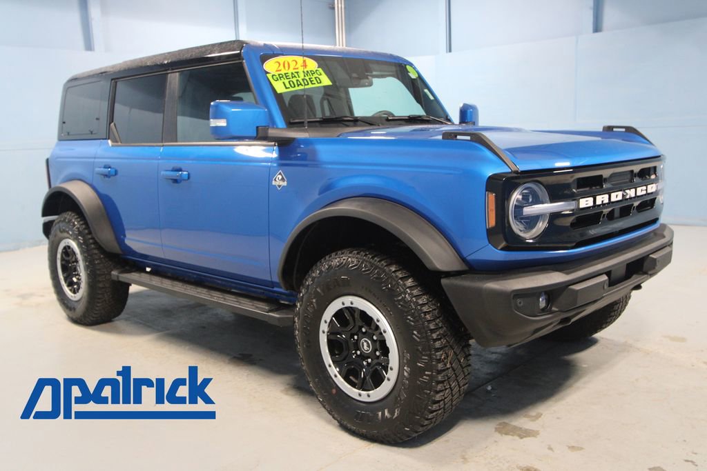 2024 Ford Bronco Outer Banks photo 2