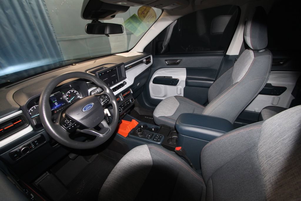 2024 Ford Maverick XLT photo 2