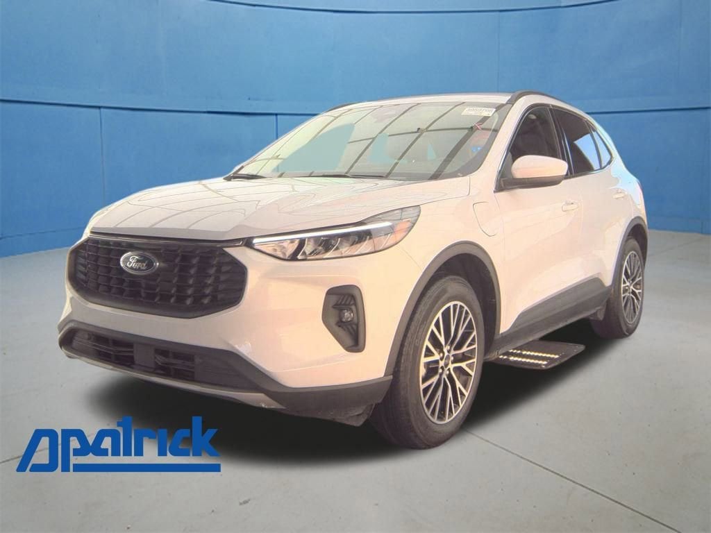 2025 Ford Escape PHEV's photo