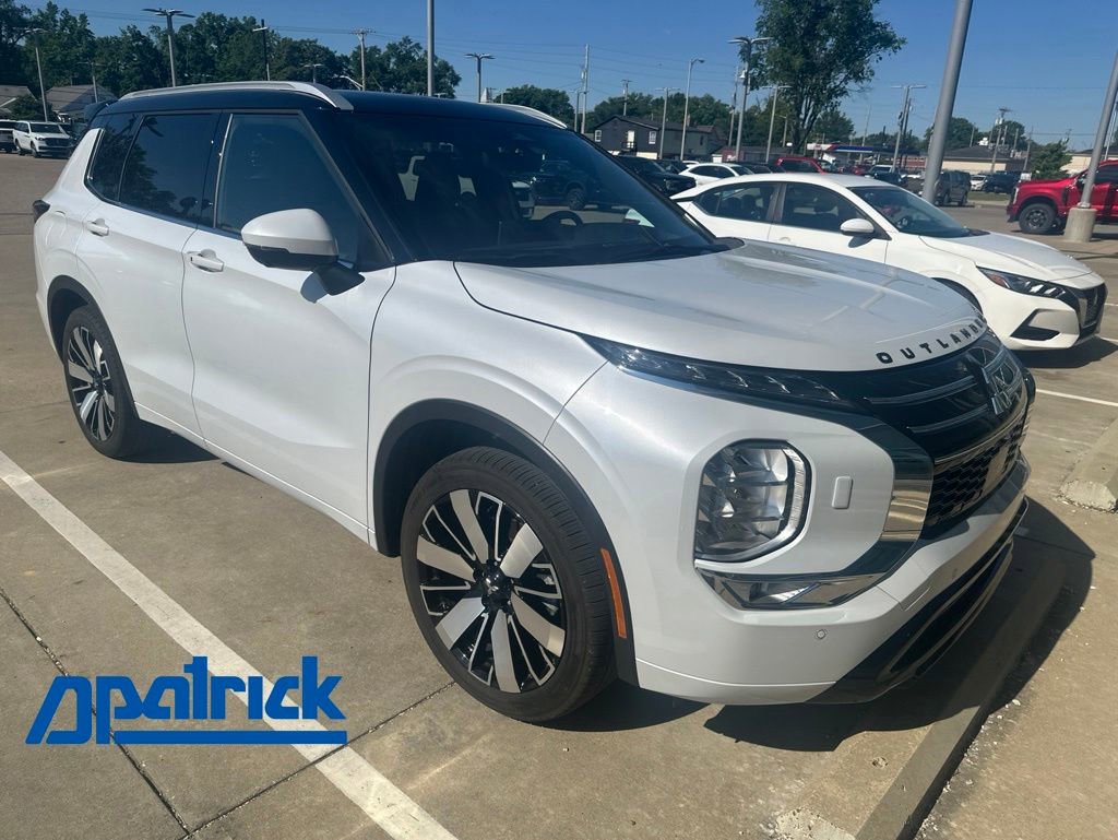 2025 Mitsubishi Outlander SEL S-AWC's photo