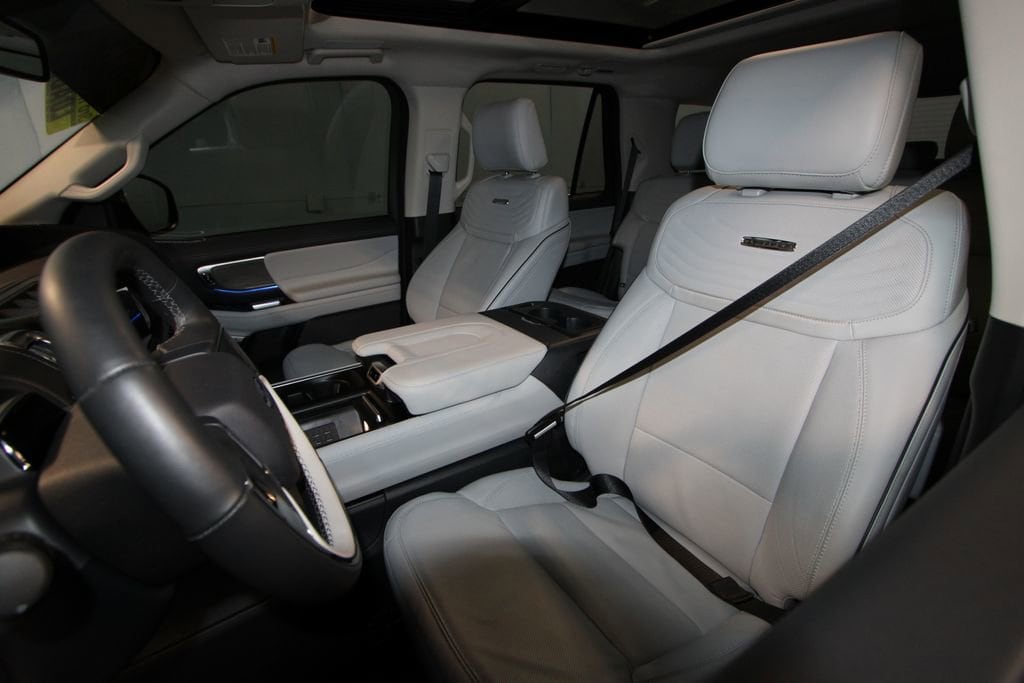 Used 2025 Ford Expedition Platinum 4D Sport Utility