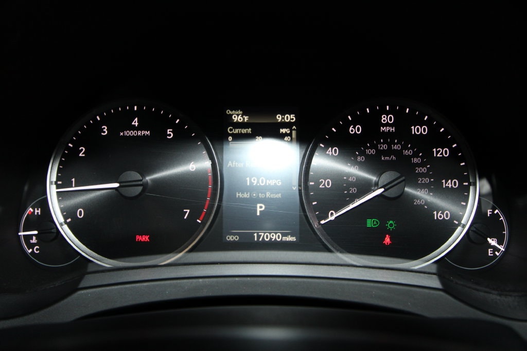 2024 Lexus IS 300 - Photo 11
