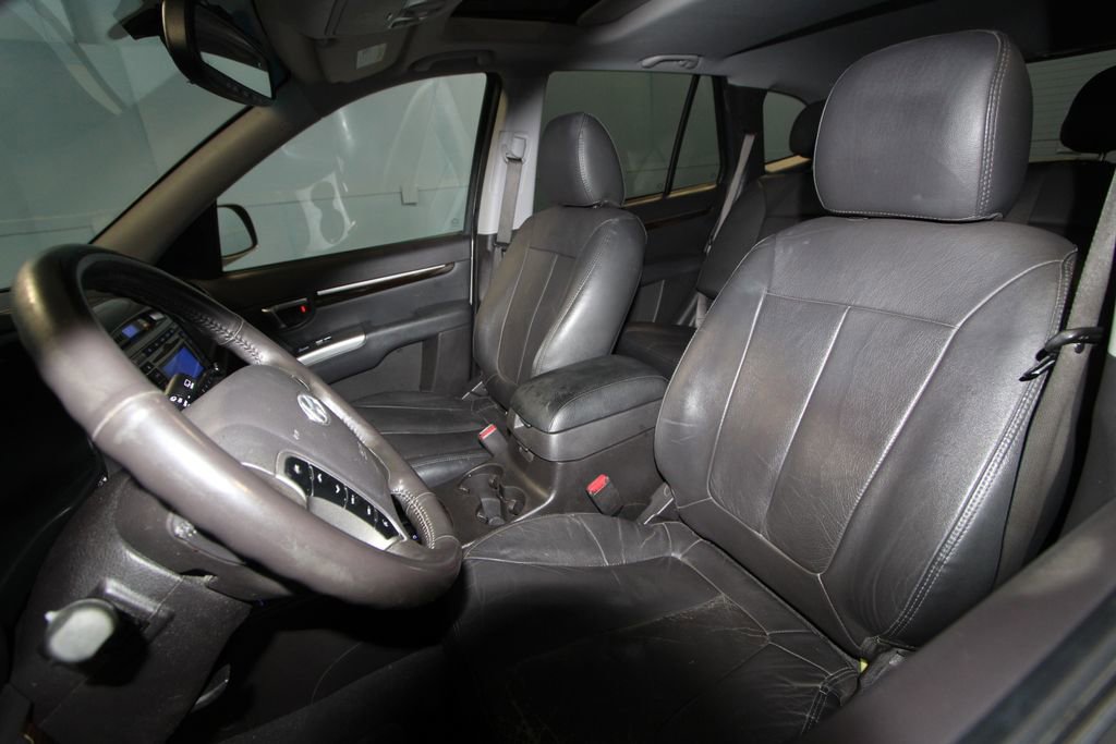 2012 Hyundai Santa Fe Limited Sport photo 3