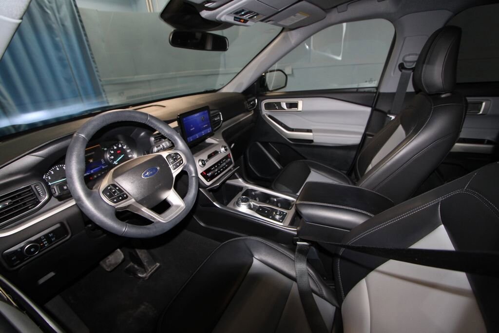 Used 2023 Ford Explorer XLT 4D Sport Utility