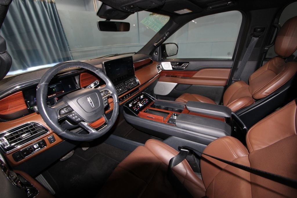 Used 2023 Lincoln Navigator L Reserve 4D Sport Utility
