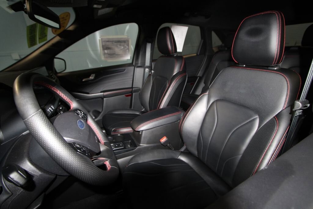 Used 2025 Ford Escape Hybrid ST-Line Elite 4D Sport Utility