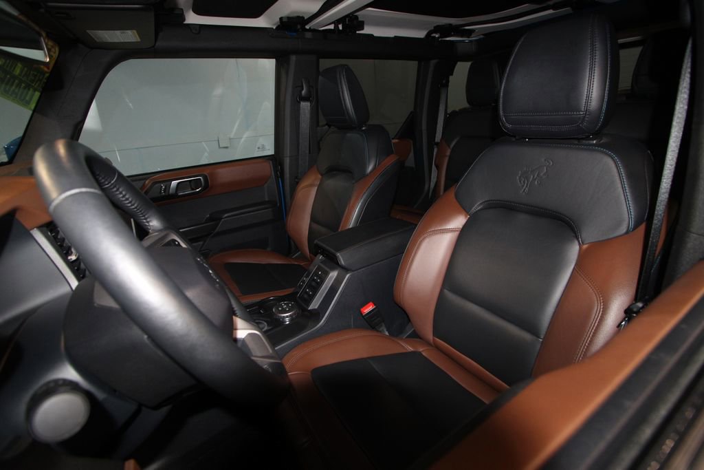 2024 Ford Bronco Outer Banks photo 3