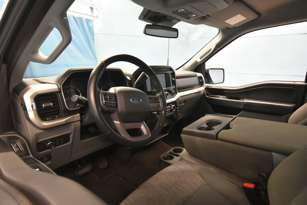 2021 Ford F-150 XLT photo 2