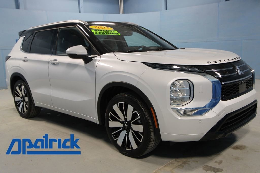 2025 Mitsubishi Outlander SEL S-AWC's photo