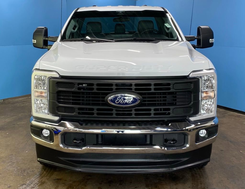 2023 Ford F-250 XL photo 4