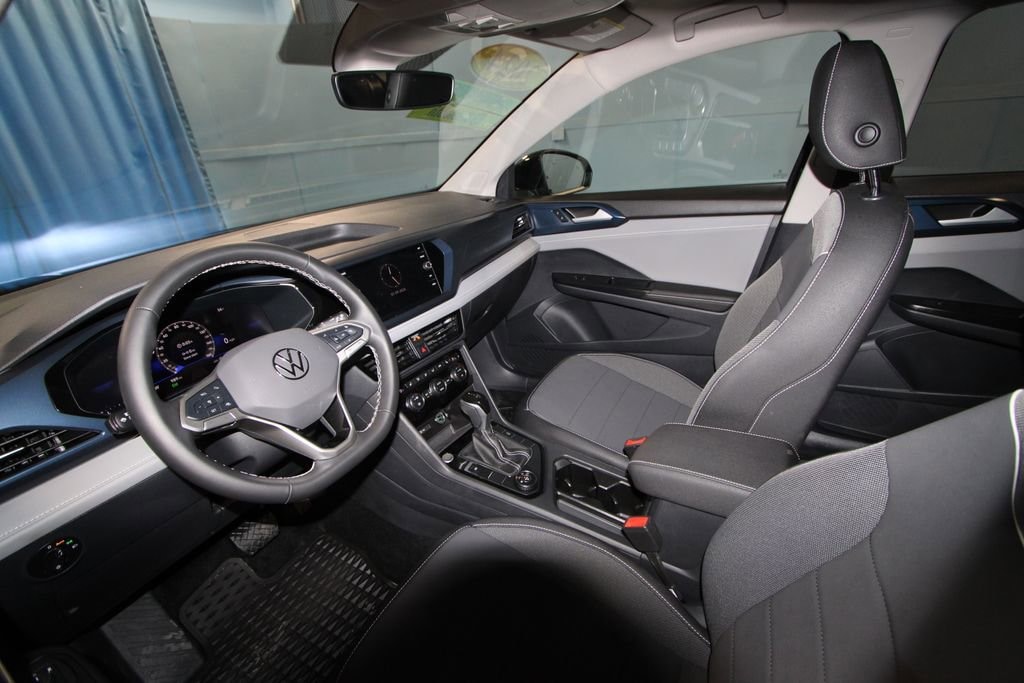 Used 2024 Volkswagen Taos 1.5T SE 4D Sport Utility