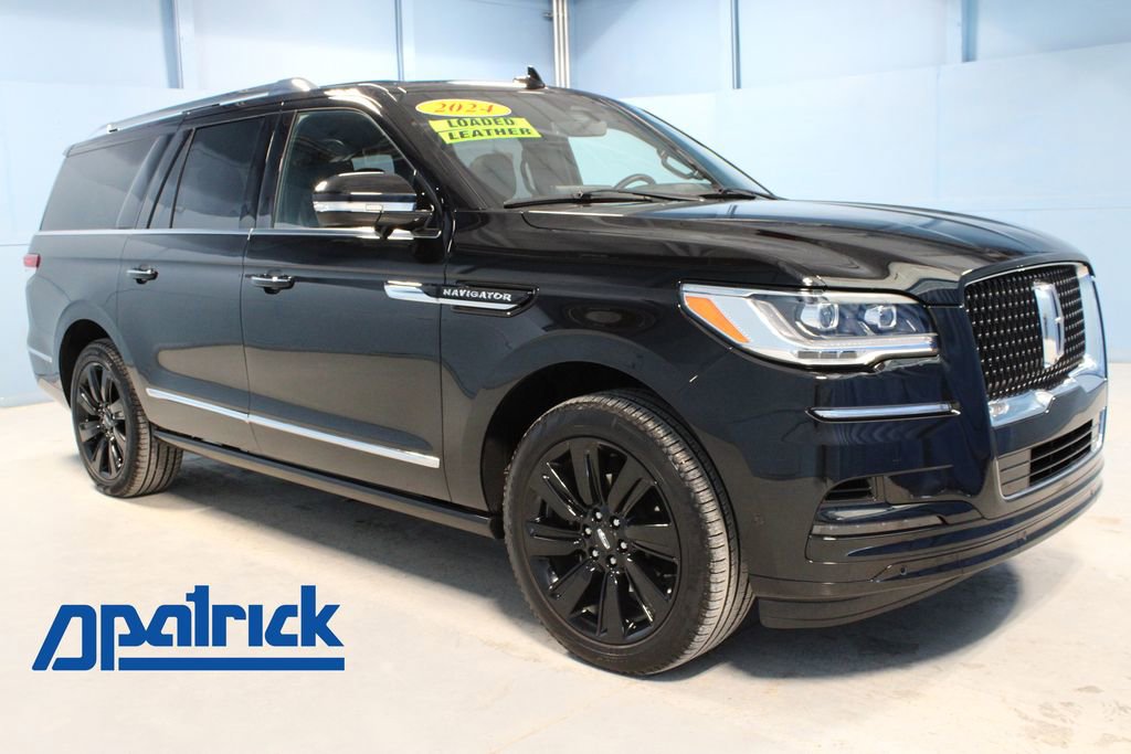 2024 Lincoln Navigator L Reserve photo 2