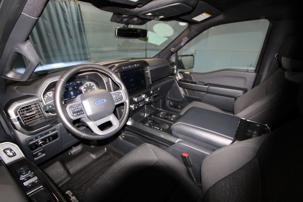 2023 Ford F-150 XLT photo 2