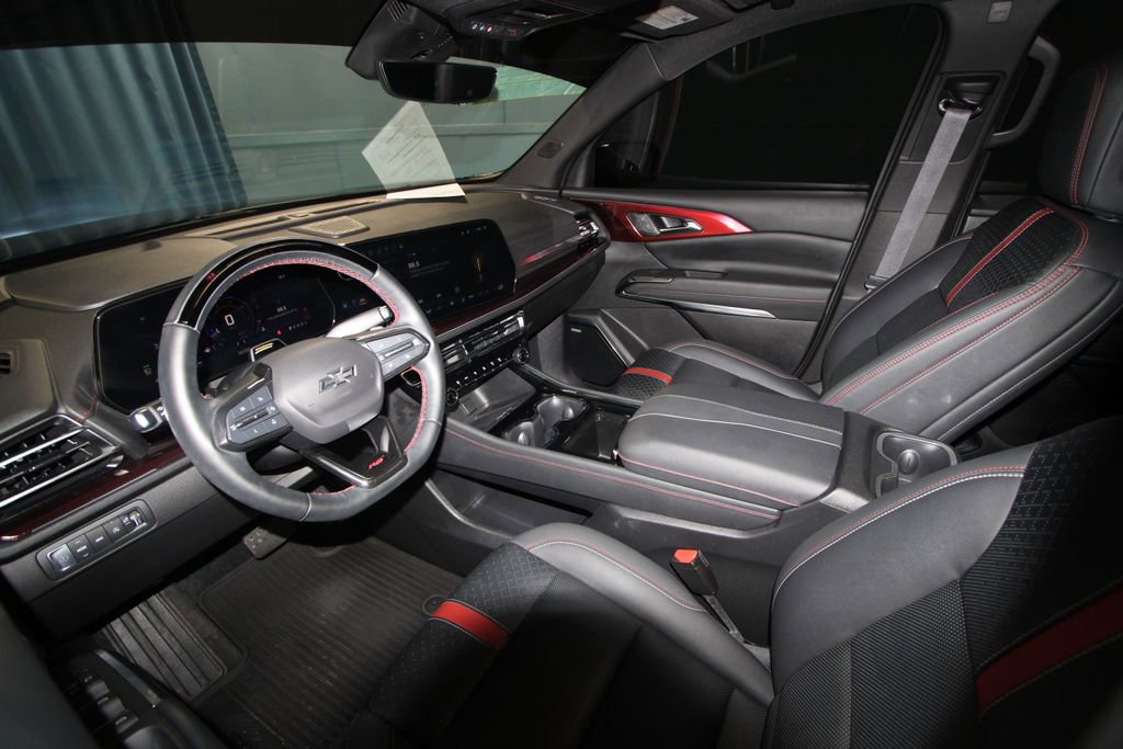 2024 Chevrolet Traverse RS photo 2