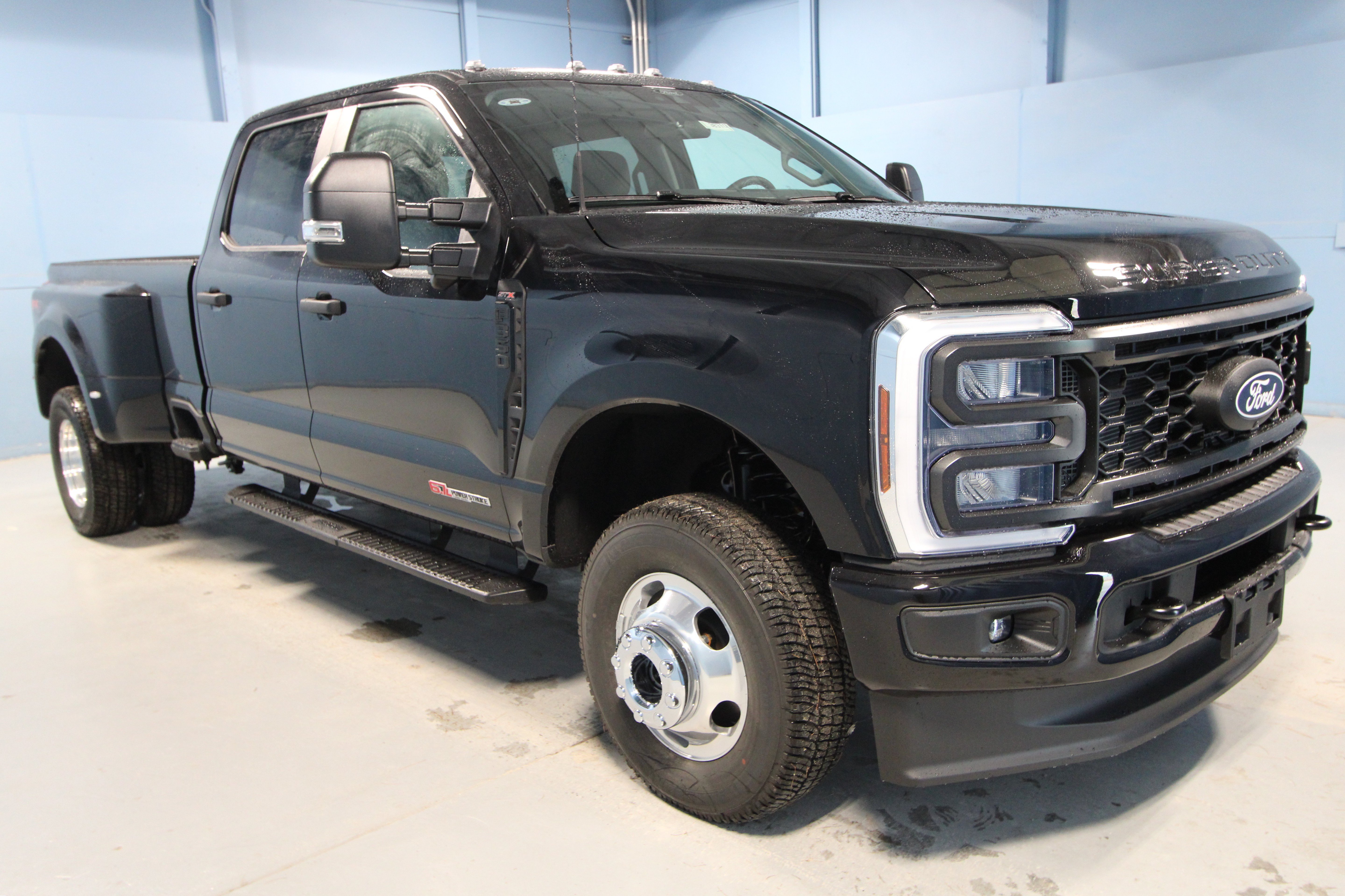2027 Ford F-350 XL Truck Crew Cab