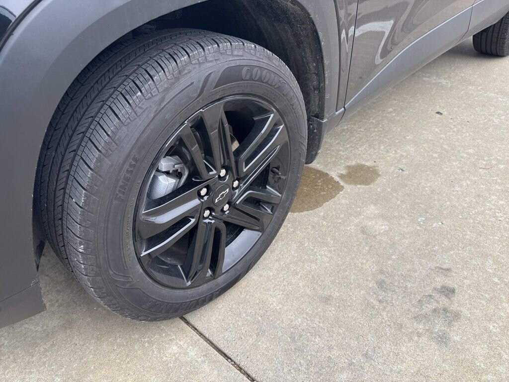 Used 2025 Chevrolet Trax Activ SUV