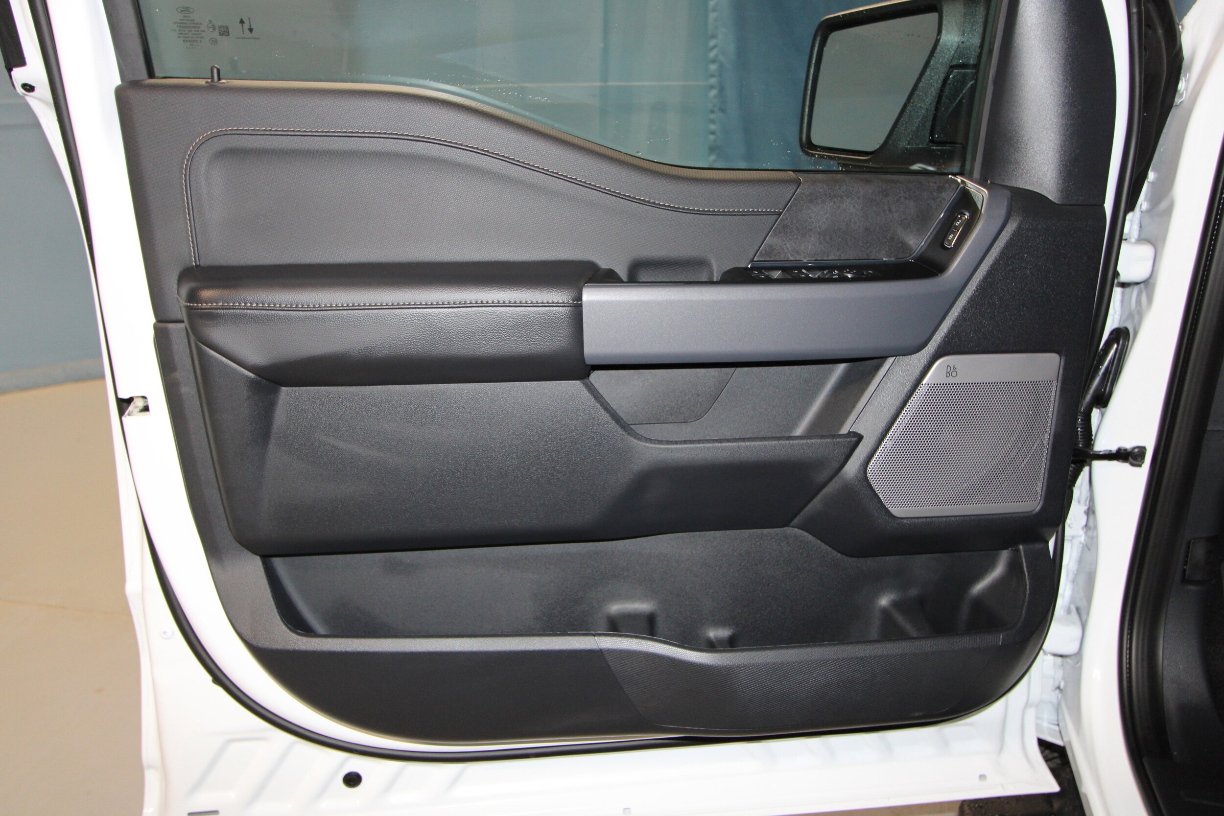 2025 Ford F-150 XLT photo 4