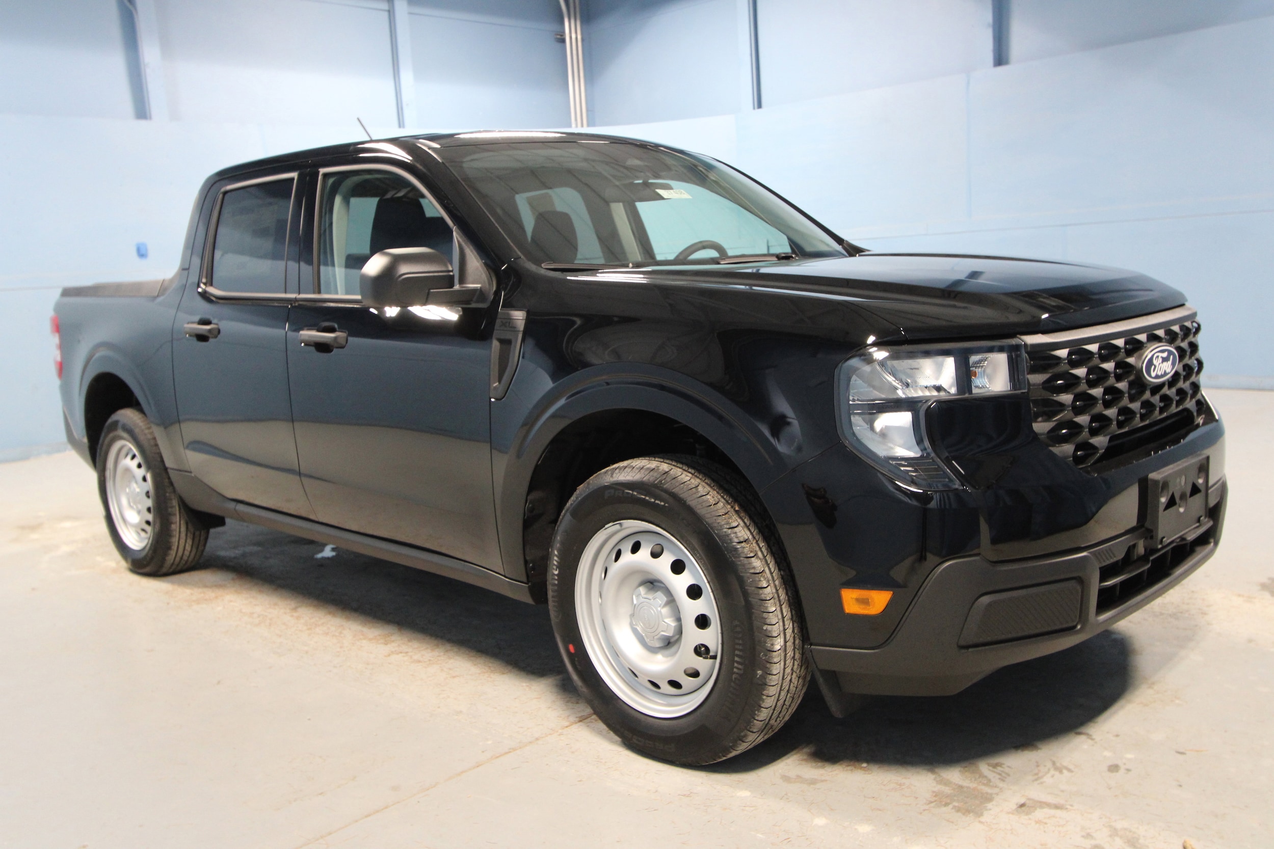 2025 Ford Maverick XL's photo