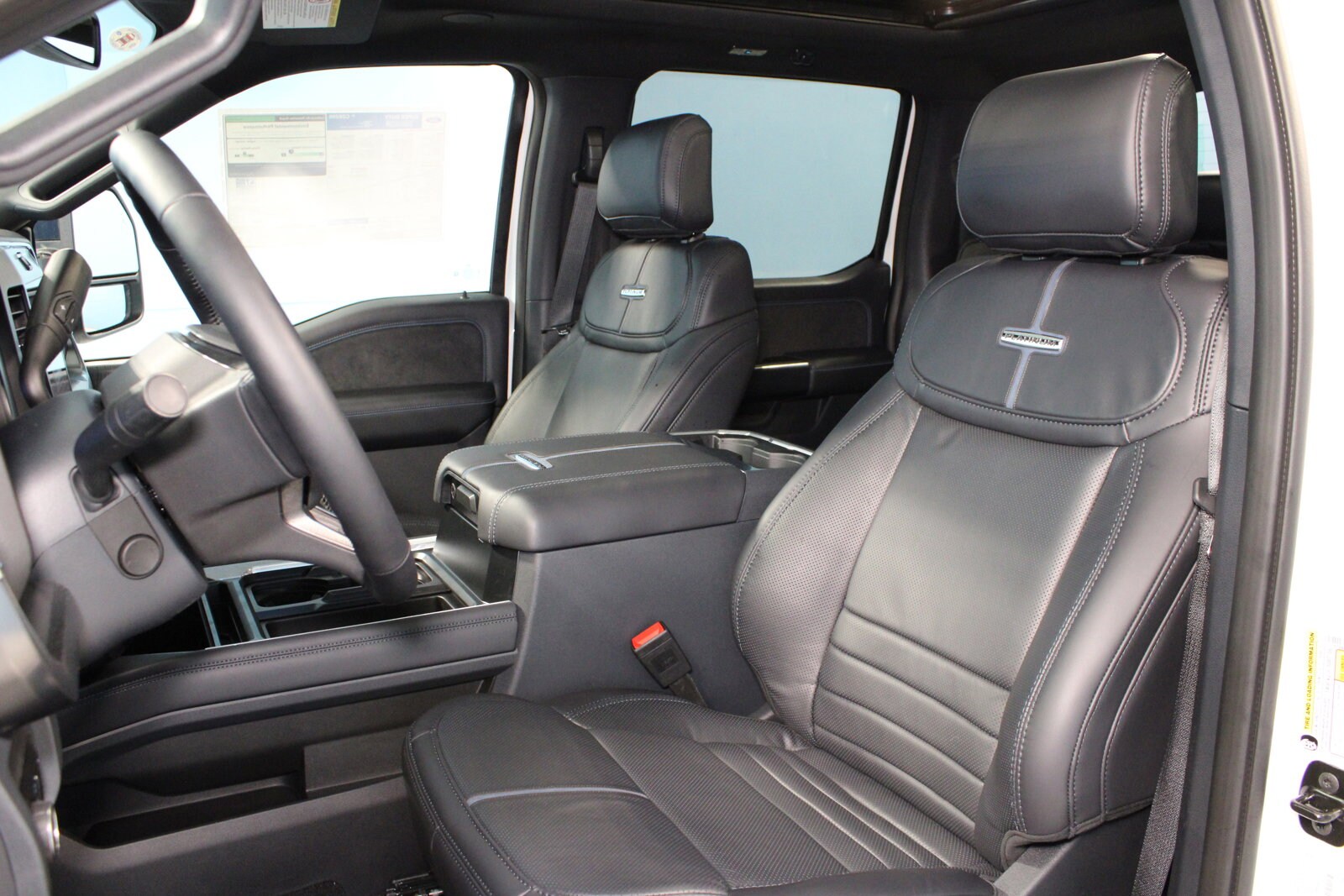 2025 Ford F-250 Platinum photo 3