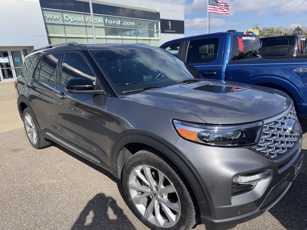 2022 Ford Explorer Platinum Sport photo 2