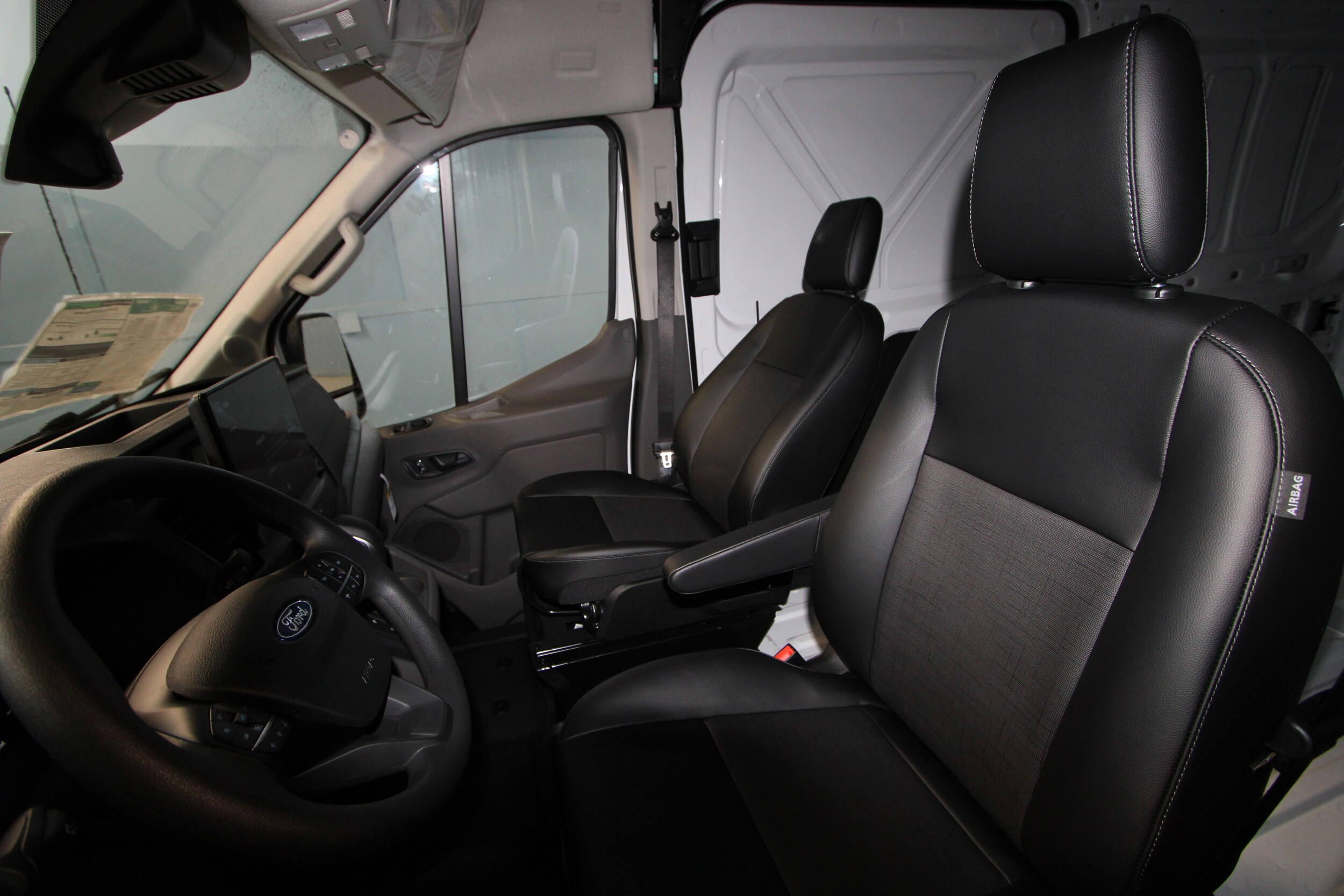 2026 Ford Transit photo 3