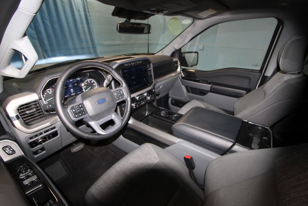 2023 Ford F-150 XLT photo 2