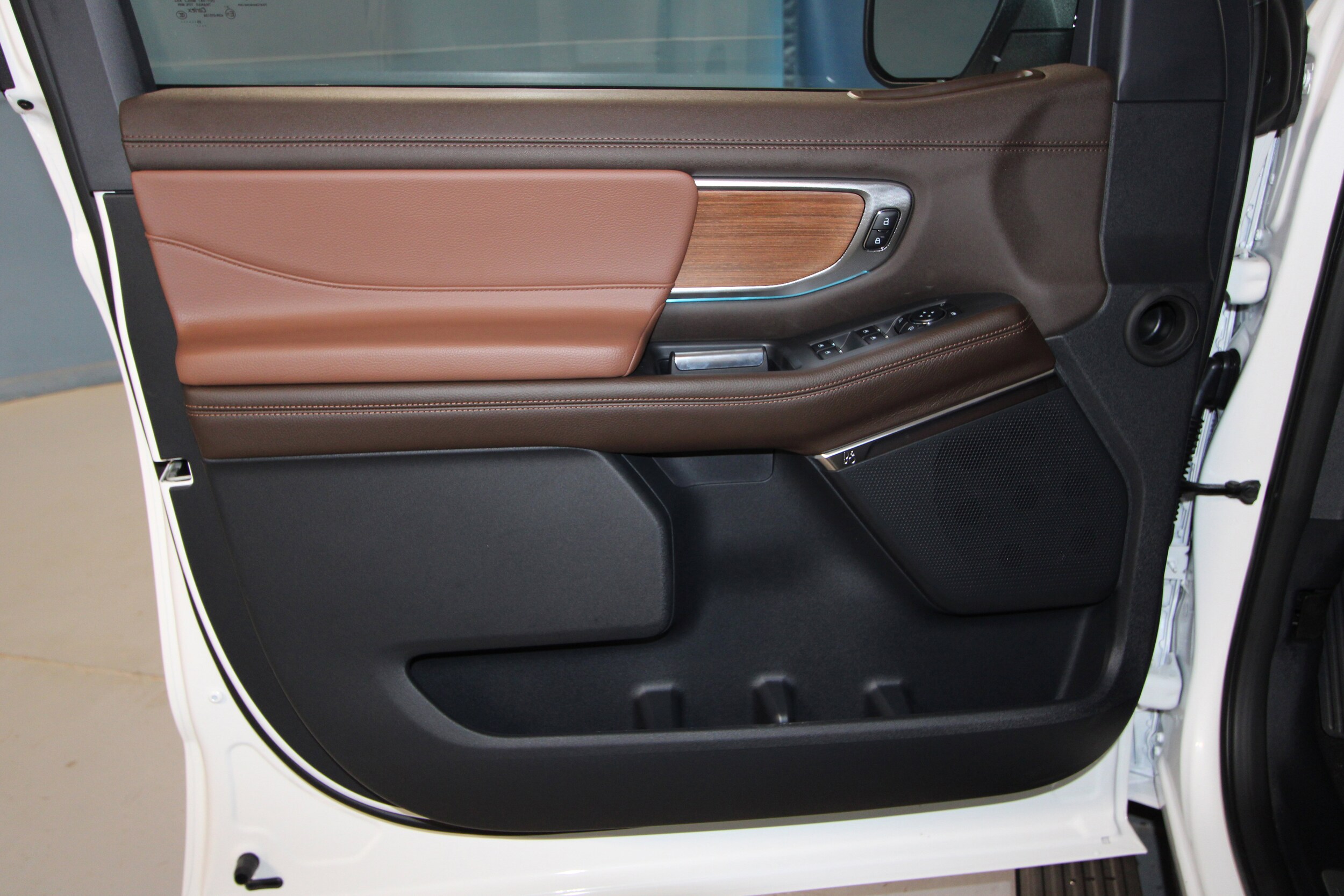 2025 Ford Expedition MAX King Ranch photo 3